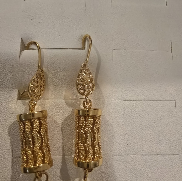 21kgp Dubai Jewelry -Elegant Gold Dangle Earrings - Picture 7 of 9